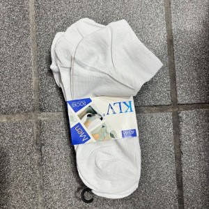 AK019514*CX200 MEIAS COM TUBO DE TAMANHO ADULTO COMPOSTA POR 55% EM MATERIAL DE