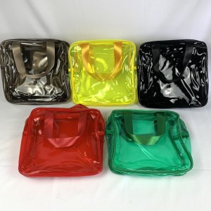 D433*CX240 NECESSAIRE TRANSPARENTE CHAINE COM FECHAMENTO DE ZÍPER